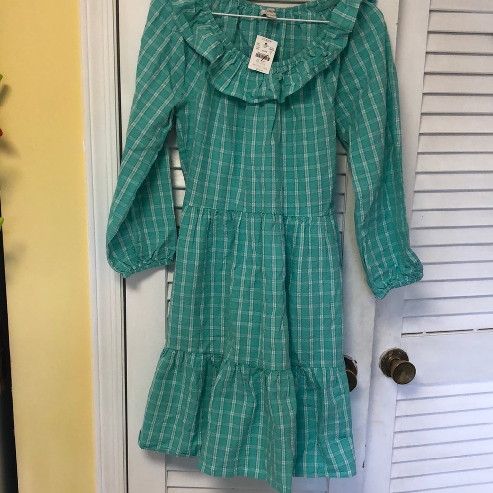 New with tags-Women’s Peasant Dress Size 2. 100% cotton.